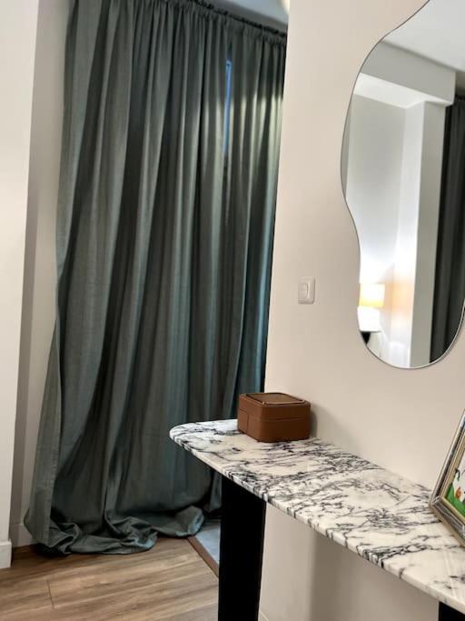Apartament Eze Roc Zewnętrze zdjęcie